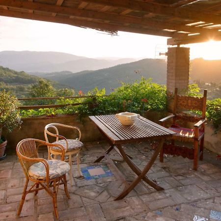 Casa La Valle, Gubbio, Frazione Santa Cristina Bed and Breakfast Εξωτερικό φωτογραφία